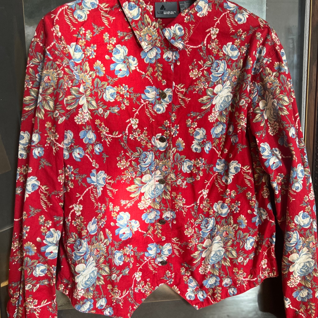 Bright Red Pretty Floral Liz Wear Western Style Blouse. Size Large. 100% Cotton